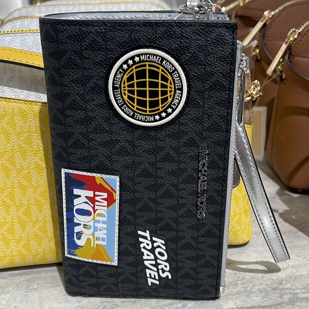 Michael Kors Jet Set Travel Lg Embellished Signature Logo Wristlet Wallet Phone